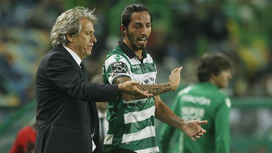 «Jorge Jesus faz dos jogadores laranjas. Espreme tudo!»