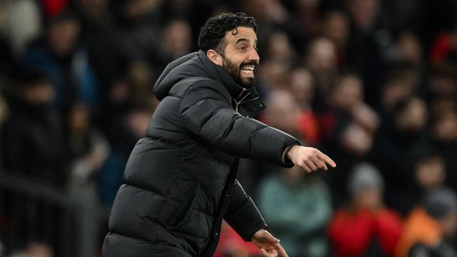 Ruben Amorim a dar indicações aos seus jogadores