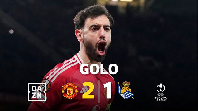 E vão três penáltis no jogo! Bruno Fernandes bisa para o Manchester United