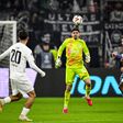 Matheus complicou e Ajax foi goleado em Frankfurt, Lazio de Nuno Tavares segue em frente