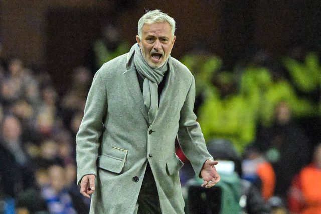 Mourinho atira-se à arbitragem: «Desde a final de Budapeste...»