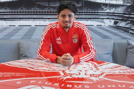 Miguel Figueiredo, 17 anos, médio — Foto: SL Benfica