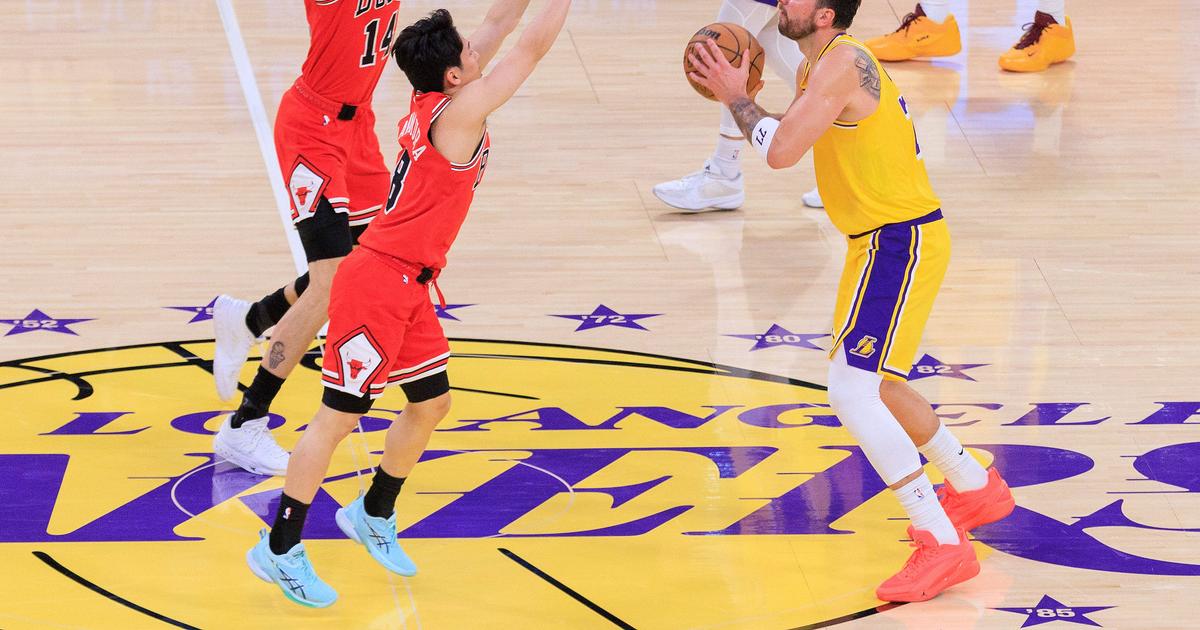 Doncic passa os 50 pontos no regresso de LeBron e Lakers dominam Bulls ...