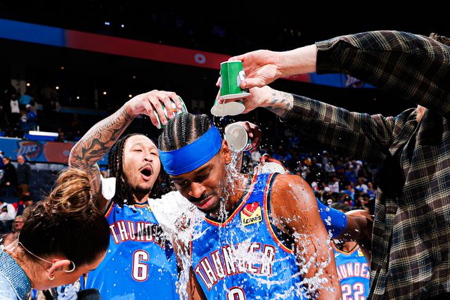 Neemias e os Celtics impotentes em noite histórica para Shai