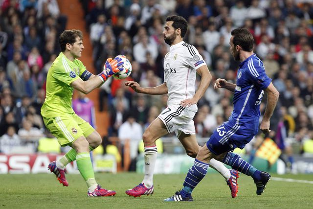 E Casillas, Arbeloa? «Nem há debate, Courtois é o melhor da história do Real»