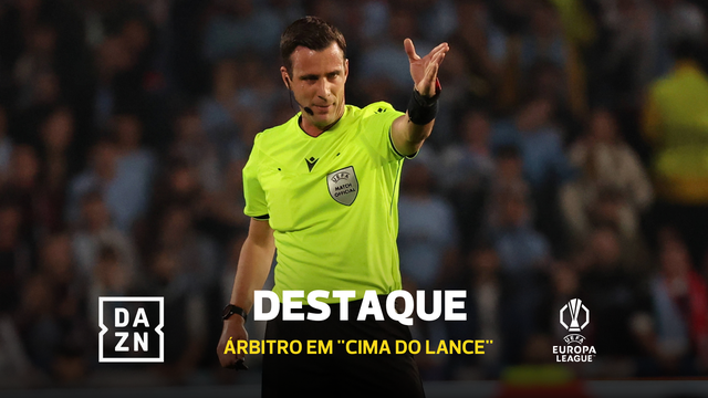 Incrível! Aos 35 segundos ninguém tinha mais toques na bola do que… o árbitro