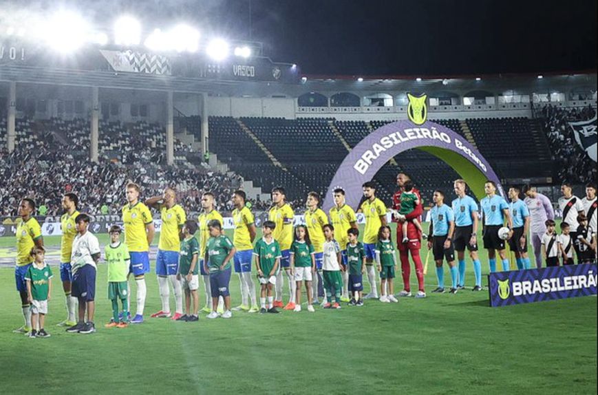 Palmeiras foi derrotado na visita ao Vasco - Foto: X/Palmeiras