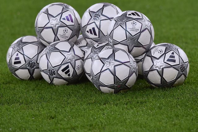 A bola da Champions (foto Miguel Nunes)