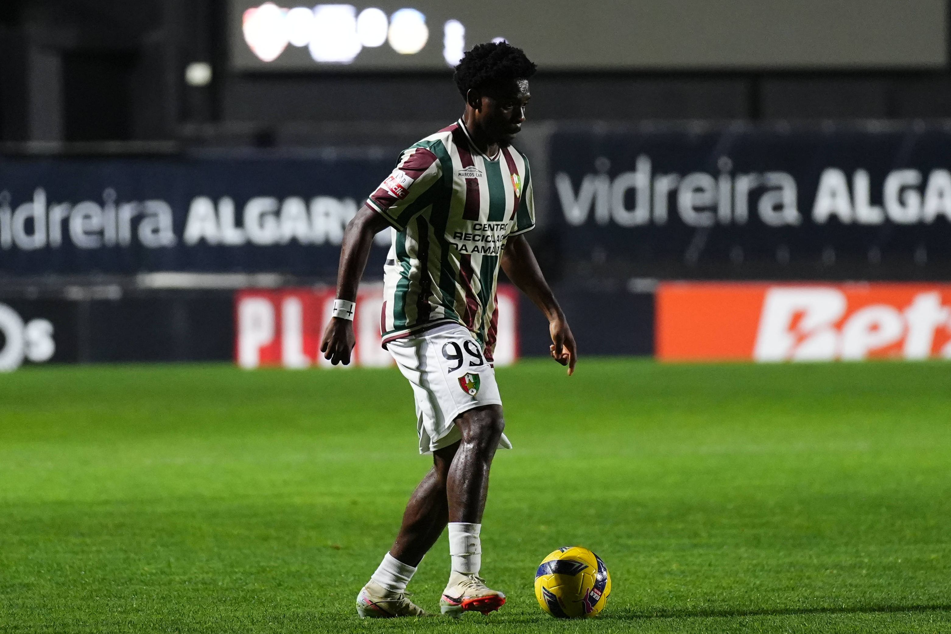 Camisola 99 tem sido um dos dinamizadores do processo ofensivo dos estrelistas