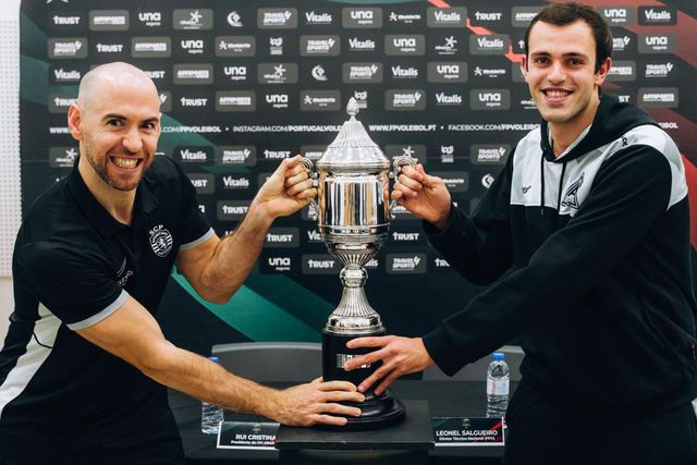 Tiago Pereira e Filipe Leite num momento de fair-play. Foto Diogo Oliveira/FPV