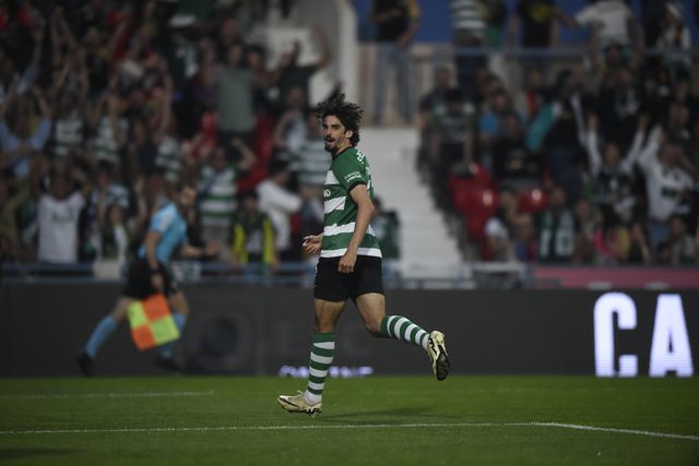 Trincão usou caneleira com cara de Pote e este reagiu (foto)