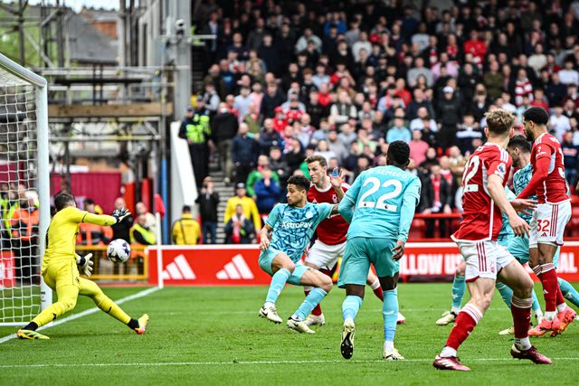 Treinador do Wolves lamenta ‘frango’ de José Sá: «Está desapontado com o golo»