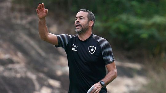 Artur Jorge: «O Botafogo é um grande clube e o que pretendemos é colocar a equipa na rota dos lugares cimeiros»