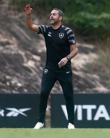 Artur Jorge: «O Botafogo é um grande clube e o que pretendemos é colocar a equipa na rota dos lugares cimeiros»