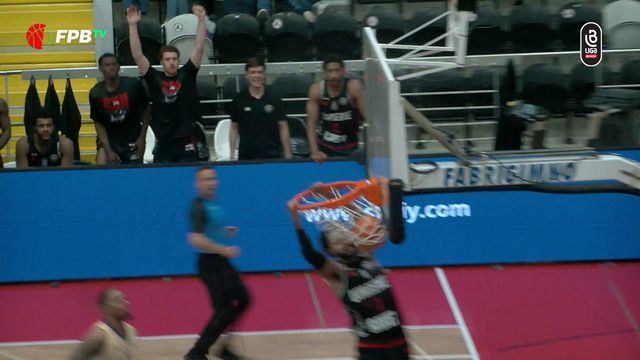 Os melhores momentos da vitória da Ovarense sobre o FC Porto