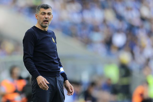 Sérgio Conceição 'parte a loiça': «Fica fácil bater no FC Porto, até dentro do clube»