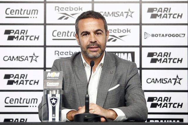 Um Oceano de ambição para Artur Jorge