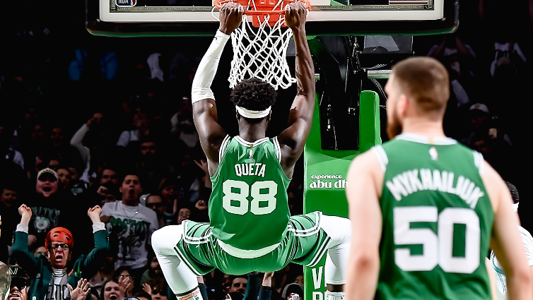 NBA: Neemias estreia-se, Celtics perdem em Dallas e ainda não há campeão