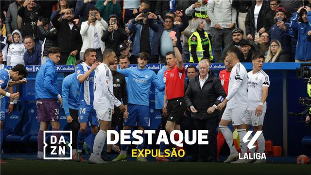 Entrada brutal vale expulsão a Mbappé! O que lhe passou pela cabeça?