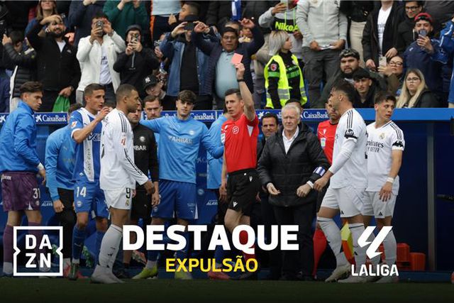 Entrada brutal vale expulsão a Mbappé! O que lhe passou pela cabeça?