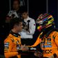 Oscar Piastri a cumprimentar Lando Norris no final da corrida em Sakhir