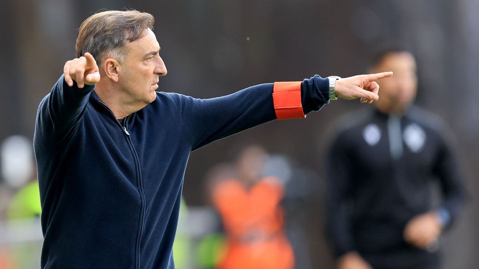 Carvalhal: «Só penso em vencer o jogo com o Famalicão»