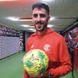 Vídeos: Paulinho faz hat trick e já lhe chamam 'Pauligoat'