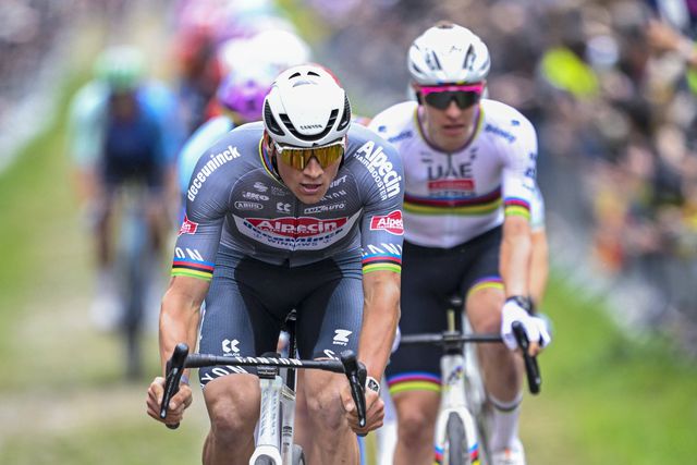 Van der Poel recorda pneumonia durante o Tour: «Cheguei a sentir medo»