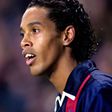 Ronaldinho no PSG em 2002 (IMAGO)
