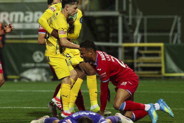 Tondelenses e gilistas ofereceram emoção a rodos no embate que encerrou a 29.ª jornada da Liga — Foto: Paulo Novais/LUSA