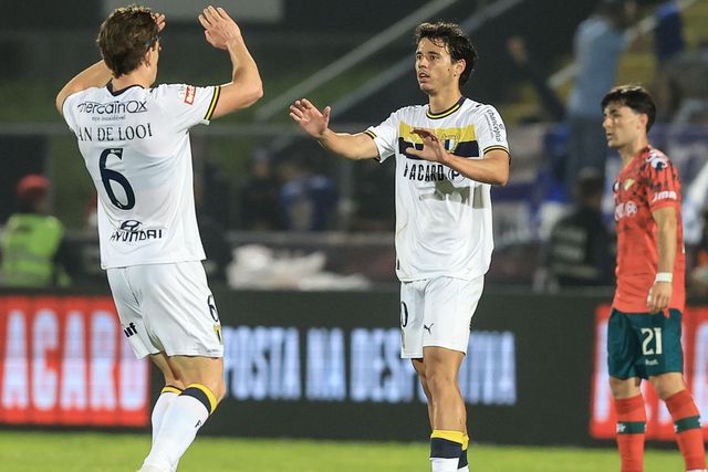 Criativo tem o dom de aportar sempre algo à equipa quando é chamado por Hugo Oliveira — Foto: Famalicão