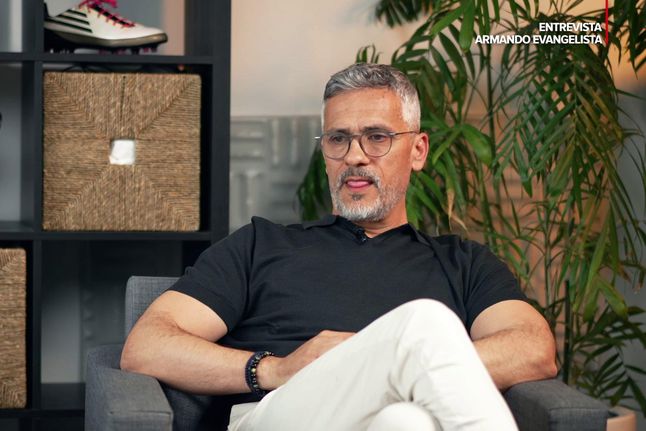 «Não acredito que Mourinho se deixe desatualizar, como querem fazer crer»