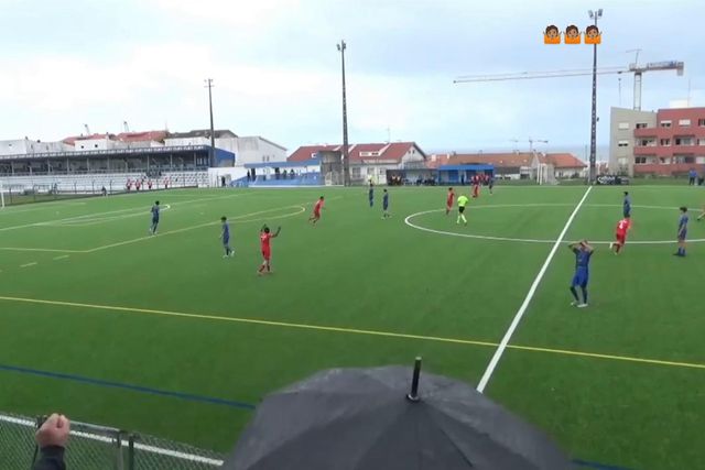 Guarda-redes do Gil Vicente marca golaço de levantar um estádio