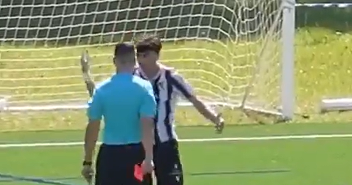 «És maluco, c...?»: jogador dos sub-17 do Foz insulta árbitro em torneio no Porto