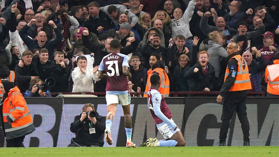 Aston Villa recupera e consegue empate com o Liverpool nos minutos finais