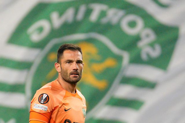 Sporting assinala 37.º aniversário de Adán