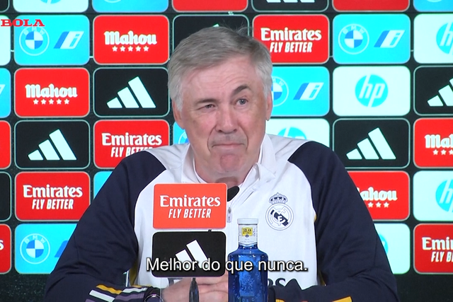 Ancelotti: «Agora que não há pancadas, aproveito»