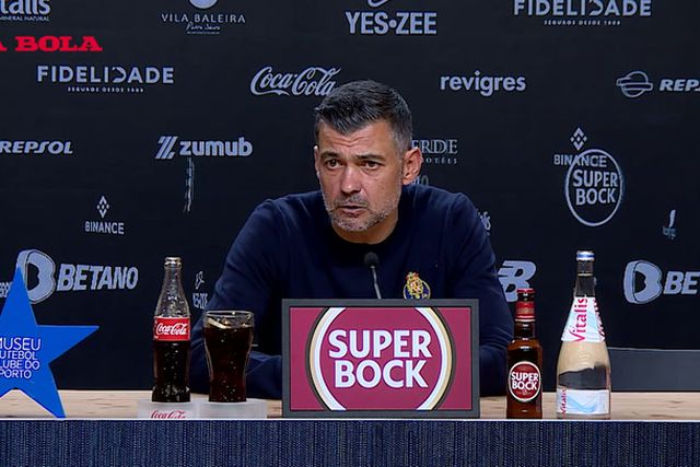 Sérgio Conceição revoltado com amarelo que o afasta da última jornada