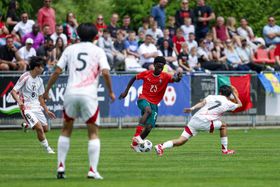 Sub-15 vencem Japão na estreia de Cristianinho