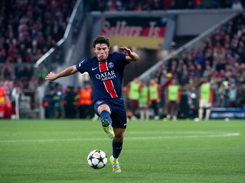 João Neves, médio do PSG, campeão francês (Foto: IMAGO)