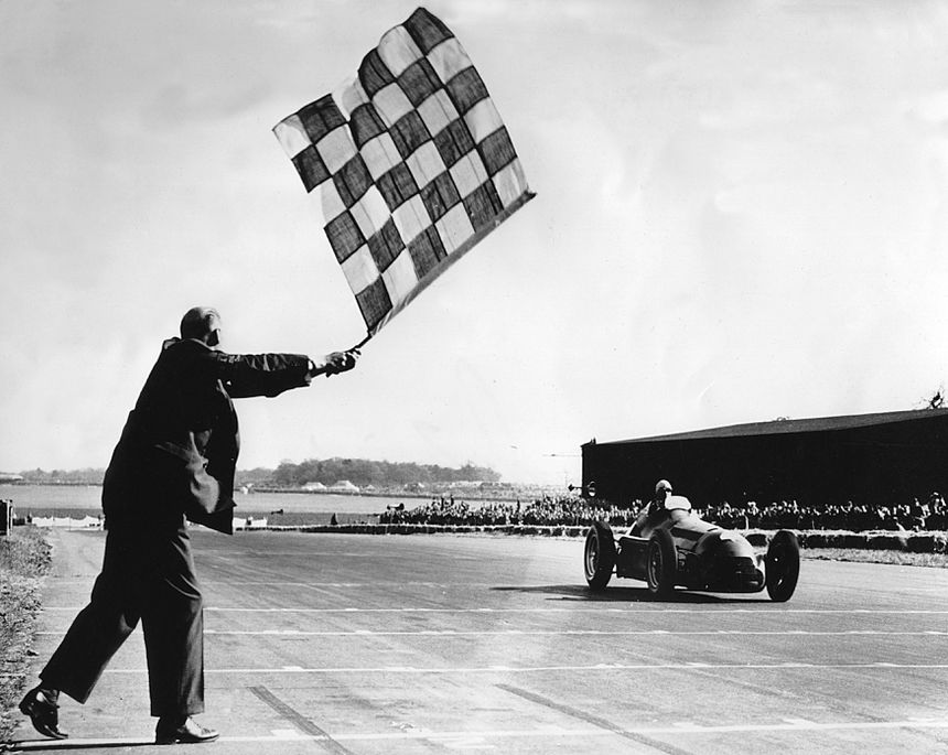 Giuseppe Farina, em Silverstone, há 75 anos anos