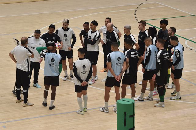 Formação do Sporting com certificação cinco estrelas