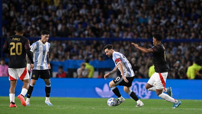 Golo favorito de Messi vai a leilão por uma boa causa