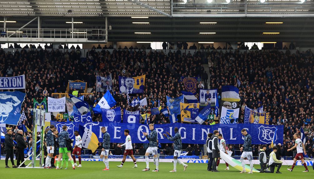Goodison Park recebe jogadores de Everton e West Ham