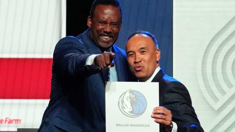 Mavs têm 1.ª escolha do draft, Flagg vai para Dallas e Nico Harrison passa a andar de cabriolet