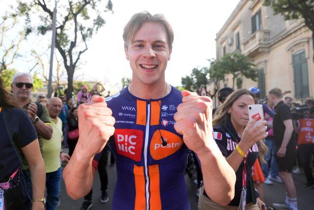 Casper van Uden e a estreia vitoriosa no Giro: «Deveria ter mais autoconfiança»