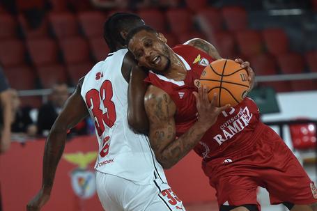Betinho Gomes foi um dos melhores na vitória da equipa de basquetebol do Benfica sobre o SC Braga - Foto: Miguel Nunes