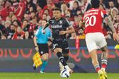 Saviolo, 22 anos, em ação no jogo com o Benfica, na Luz, a 21 de março — Foto: IMAGO