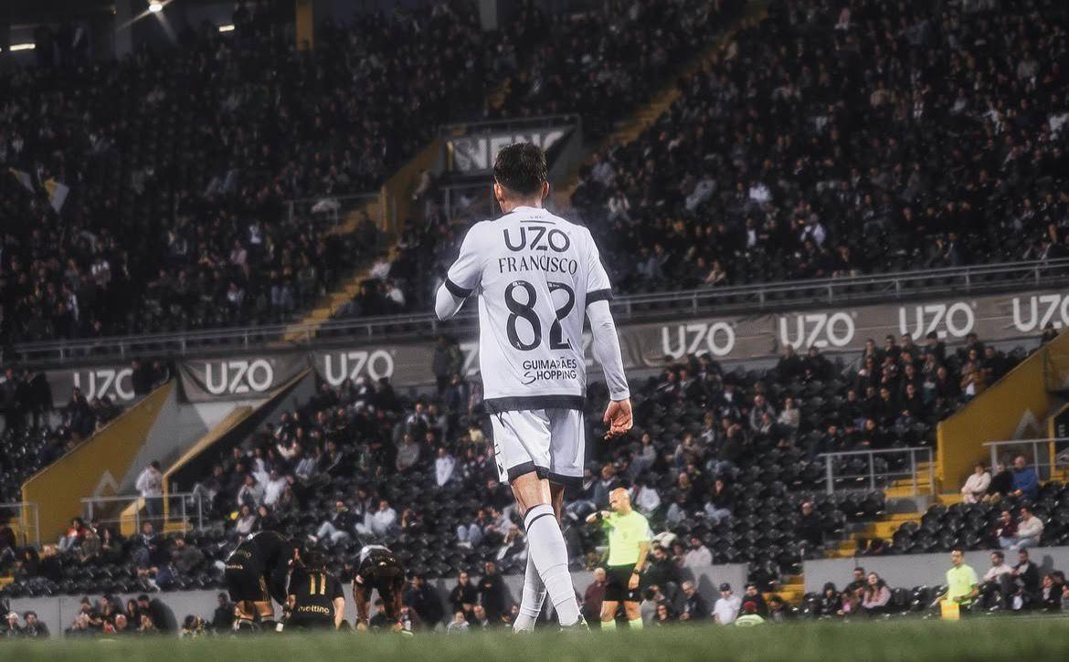 Francisco Dias (Vitória SC): a saída de Lebedenko para o Arouca potencia espaço do lateral esquerdo de 23 anos no castelo. Ascensão meteórica pode ter novo capítulo. Em três anos foi da dos escalões distritais, ao serviço do Atlético Povoense, à Liga