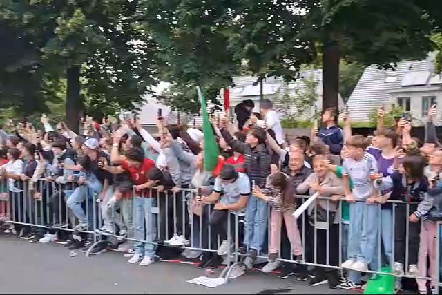 O momento da chegada da Seleção a Marienfeld